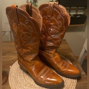 Ariat Heritage R toe western boot